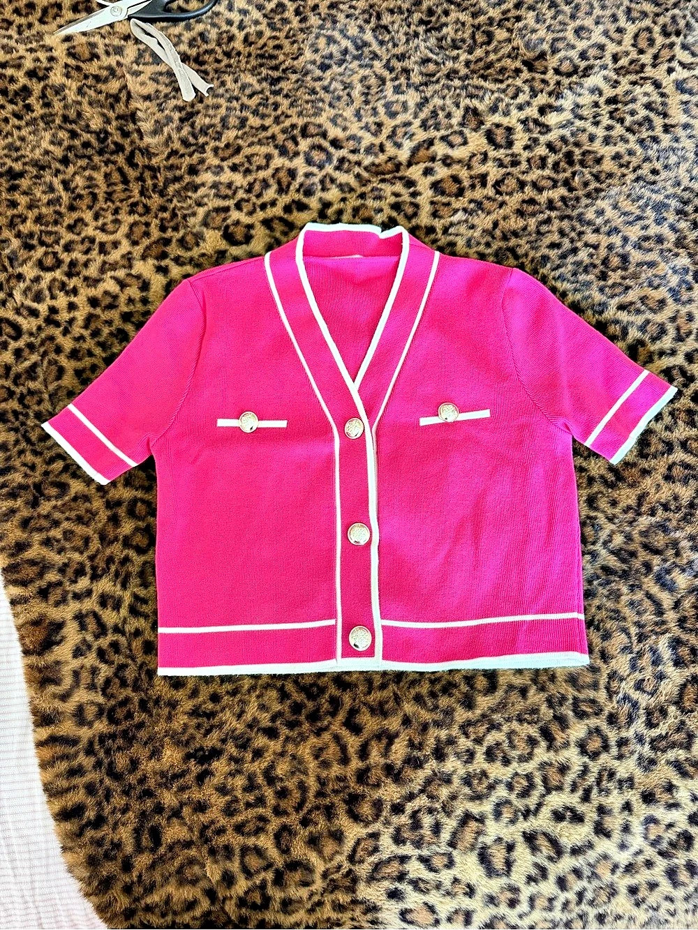 Pink & White Short-Sleeve Button-Front Top